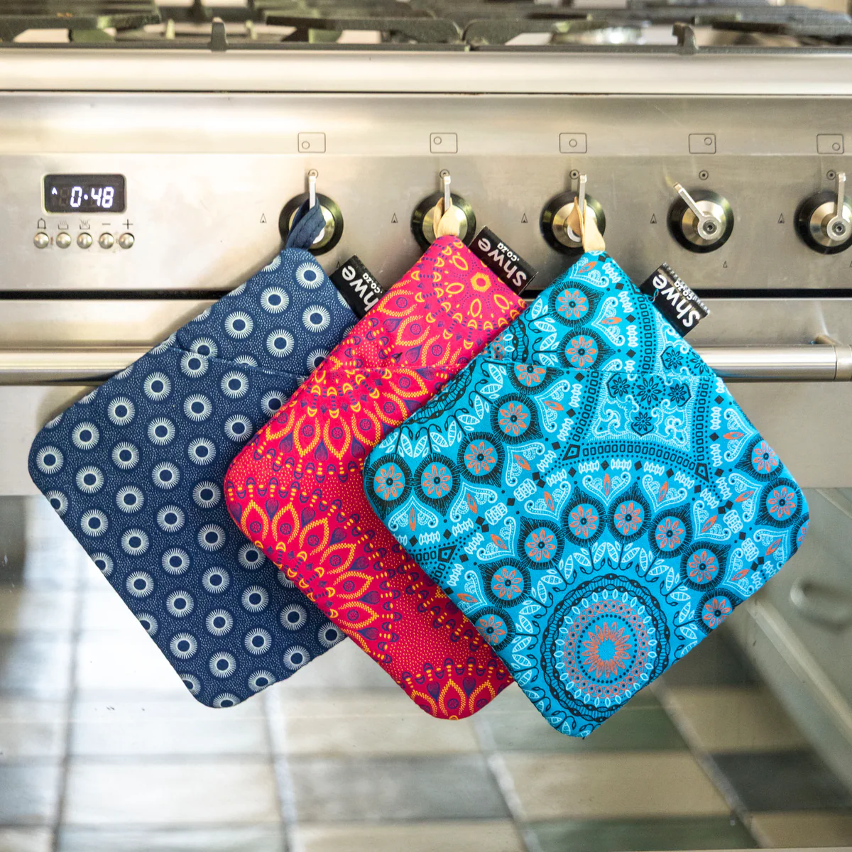 Shwe Pot Holder